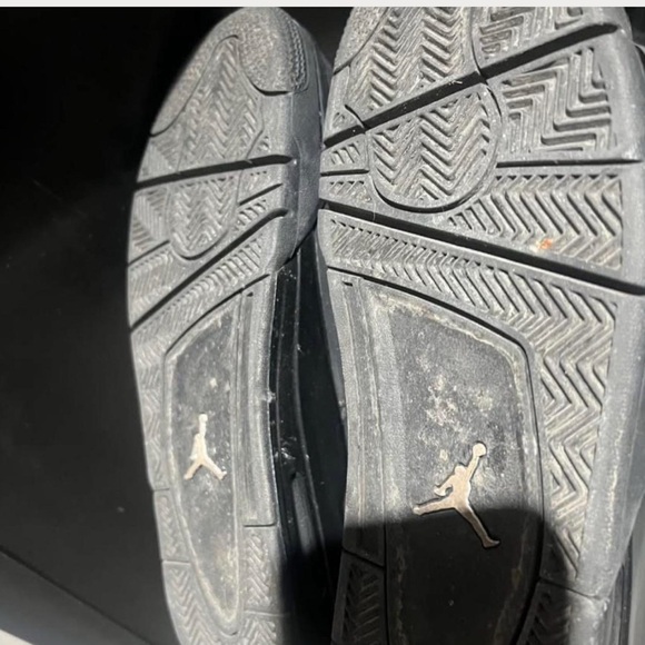 Black Cat Jordan 4 (Size 9)(Great Condition) - Picture 7 of 8